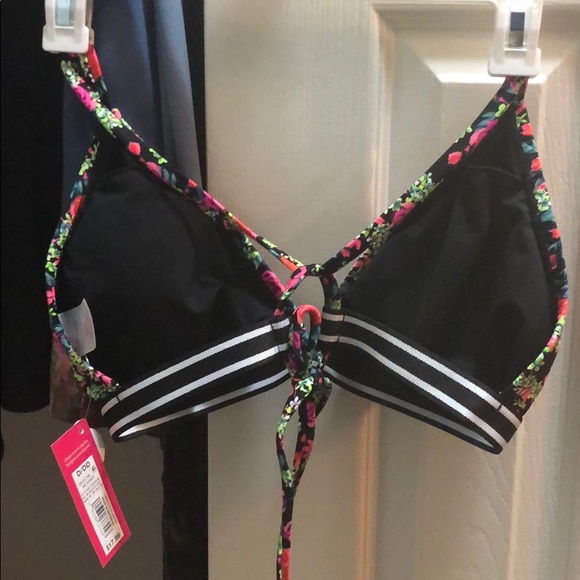 Target swim top floral - Picture 2 of 3